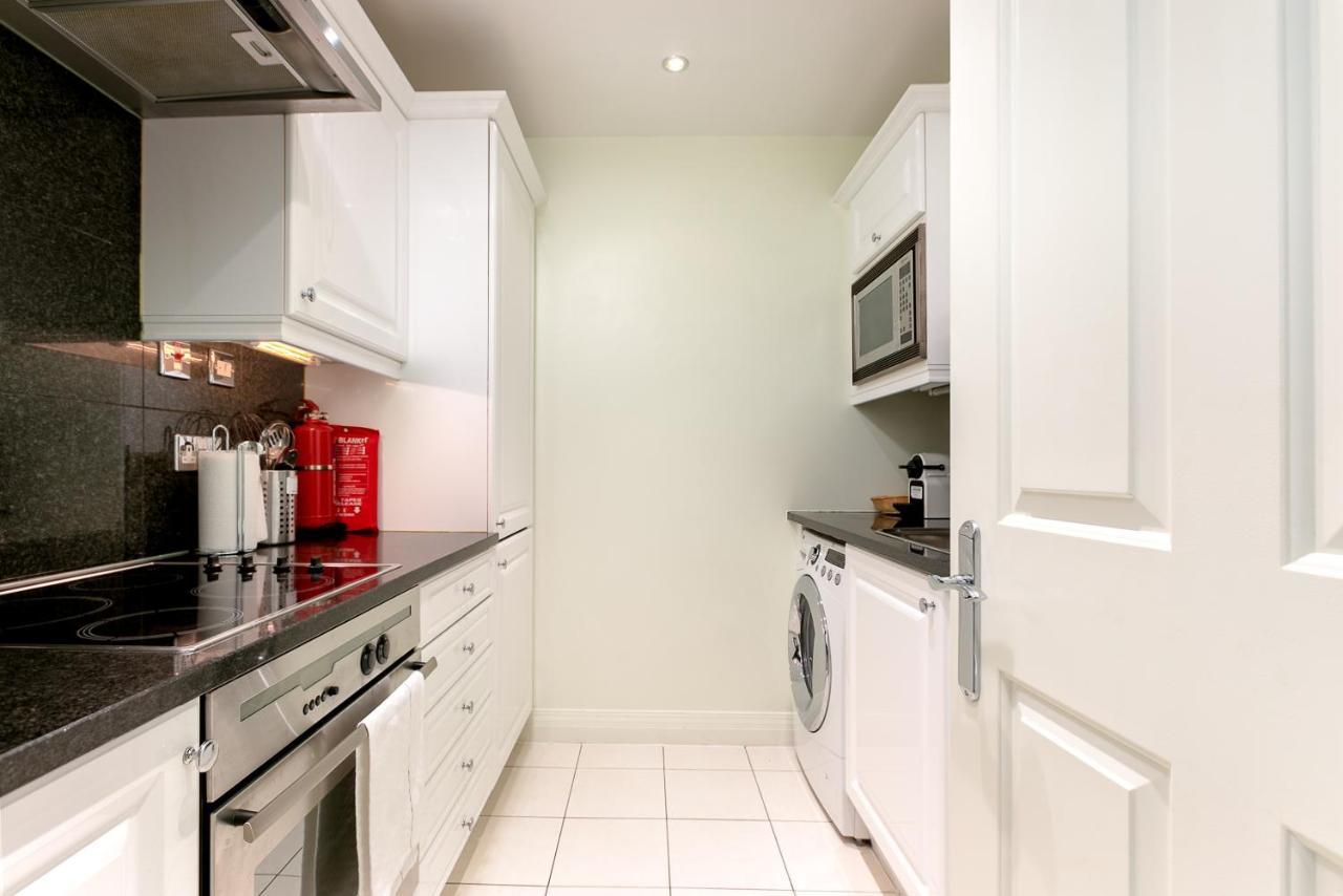 Point West Apartments London Kültér fotó