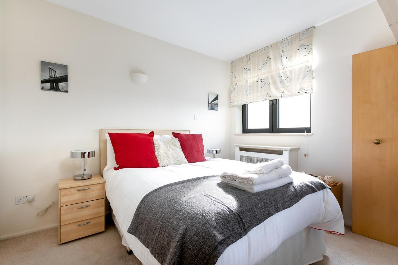 Point West Apartments London Kültér fotó