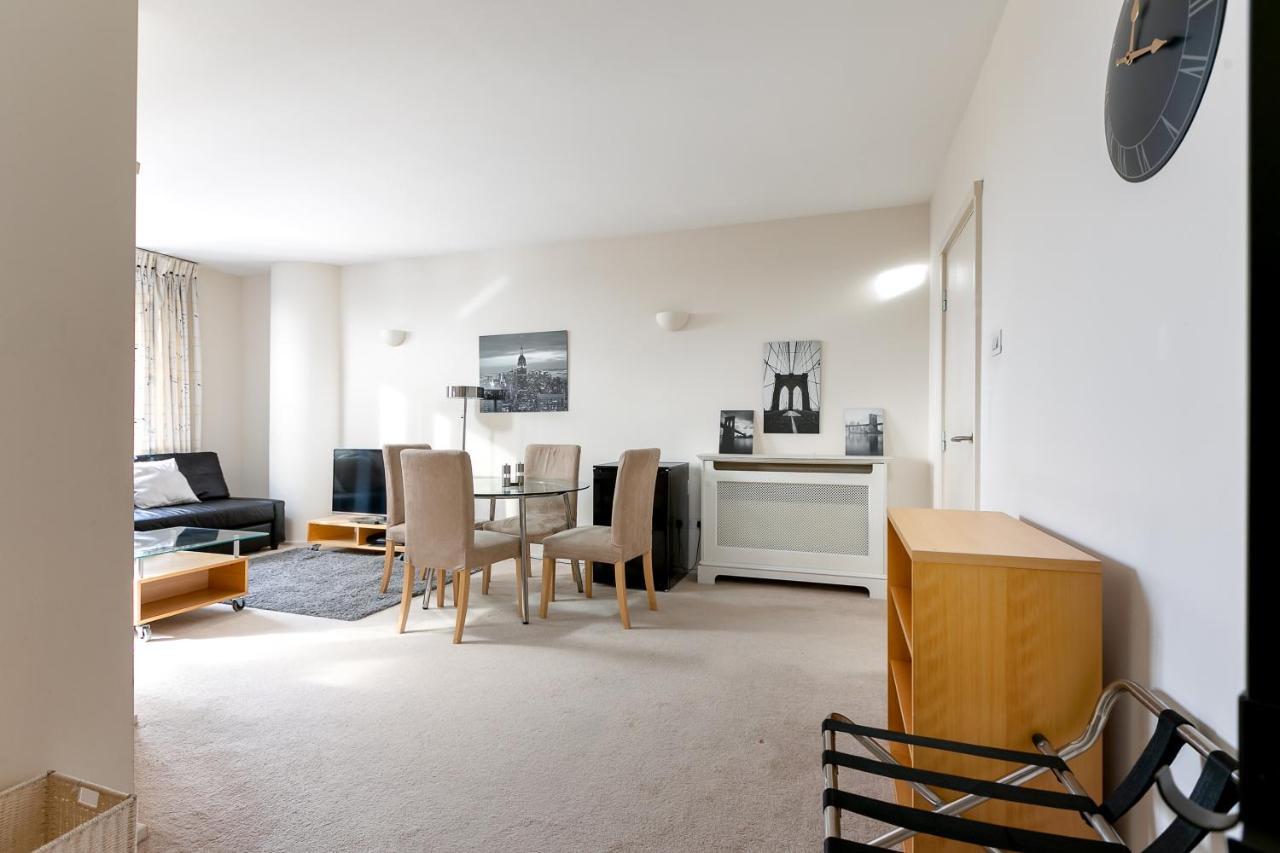 Point West Apartments London Kültér fotó