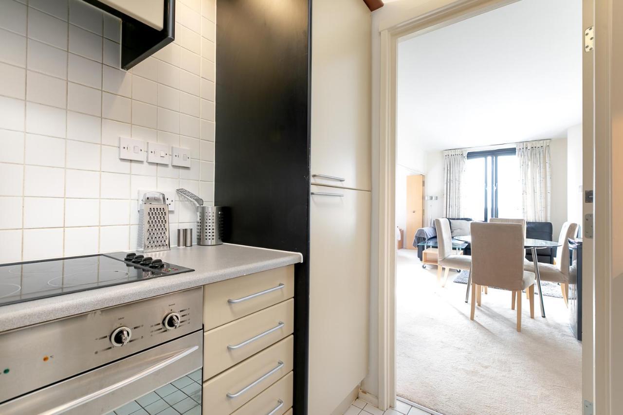 Point West Apartments London Kültér fotó